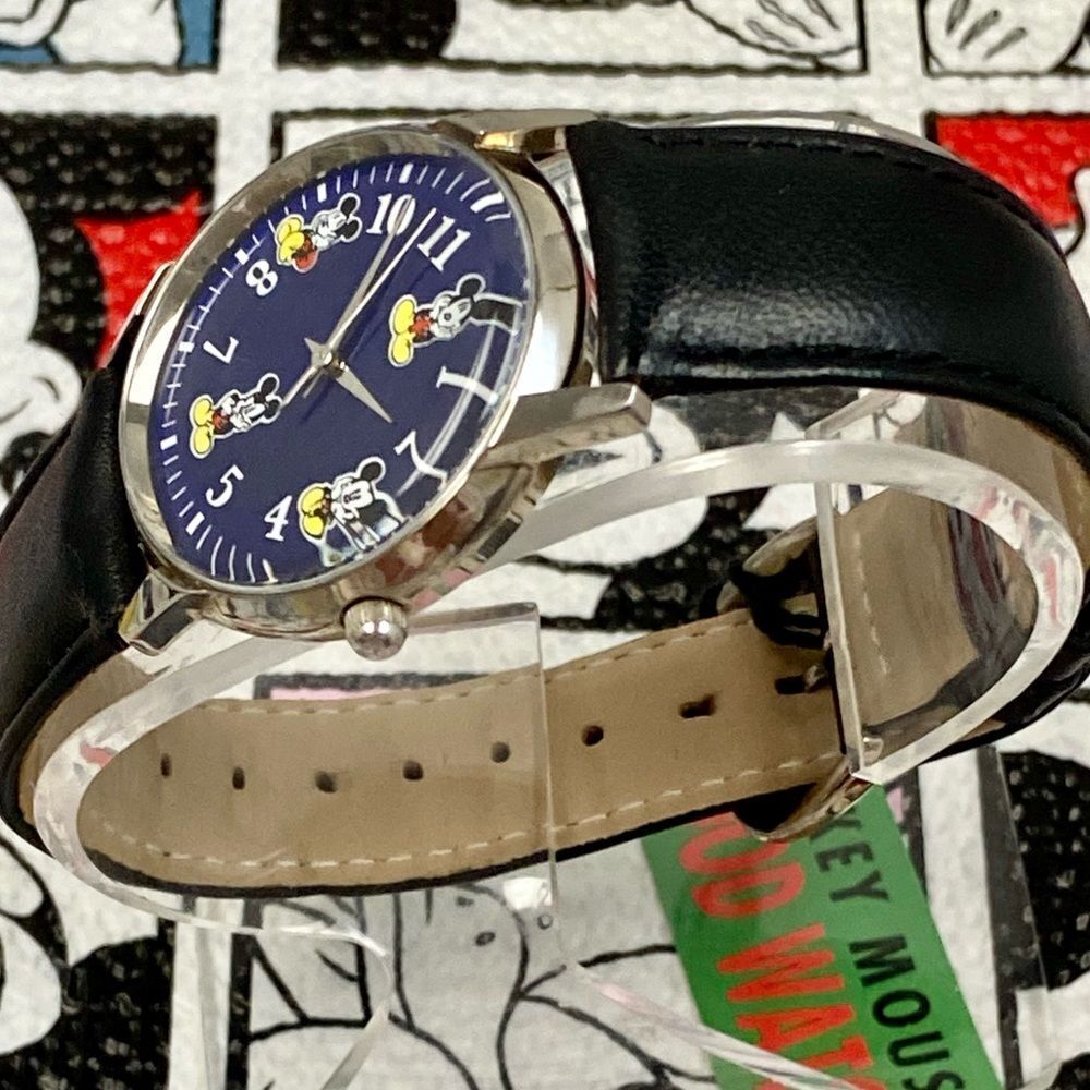 Vintage Fossil X Disney Mickey Mouse Color Changing “Mood” Watch - Picture 6 of 16